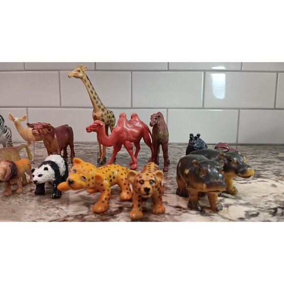 Lot Of 27 Animal Figurine Toys African Cel Hippo Zebra Pig Giraffe And More - Picture 4 of 16